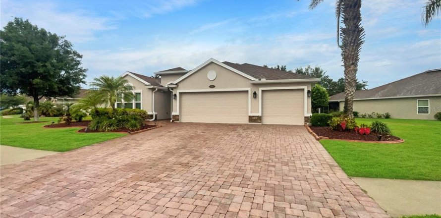 House in Palm Coast, Florida 4 bedrooms, 219.53 sq.m. № 1684792