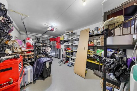 Townhouse in Miami, Florida 3 bedrooms, 192.49 sq.m. № 1920629 - photo 19