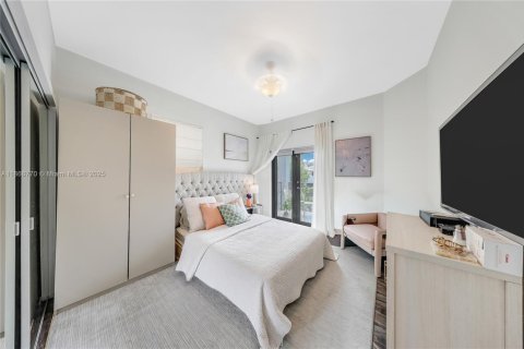 Townhouse in Miami, Florida 3 bedrooms, 192.49 sq.m. № 1920629 - photo 16