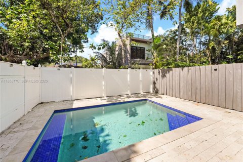Townhouse in Miami, Florida 3 bedrooms, 192.49 sq.m. № 1920629 - photo 21