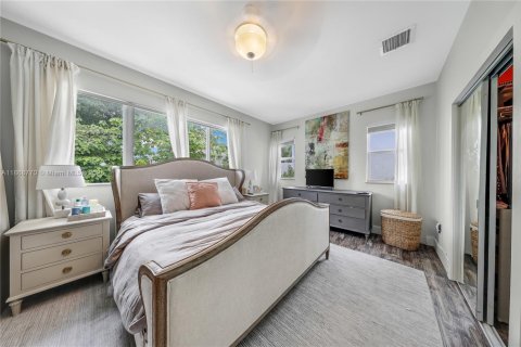 Townhouse in Miami, Florida 3 bedrooms, 192.49 sq.m. № 1920629 - photo 13