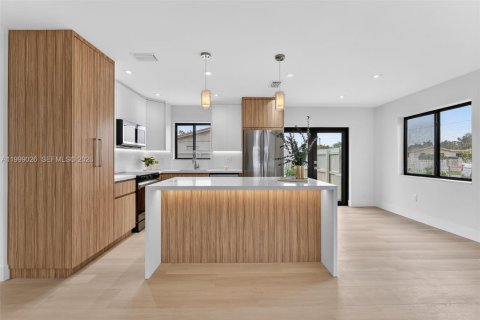 Купить виллу или дом в Майами-Гарденс, Флорида 3 спальни, 104.52м2, № 2060993 - фото 6