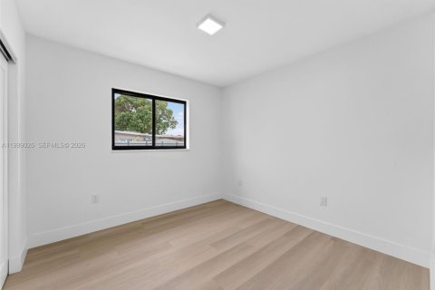 Купить виллу или дом в Майами-Гарденс, Флорида 3 спальни, 104.52м2, № 2060993 - фото 8