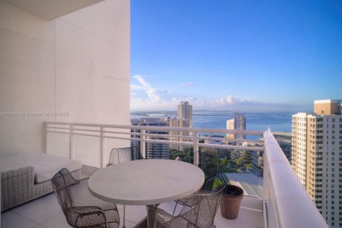 Condo in Miami, Florida, 3 bedrooms  № 1943642 - photo 9