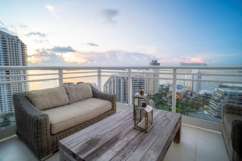 Condo in Miami, Florida, 3 bedrooms  № 1943642 - photo 3