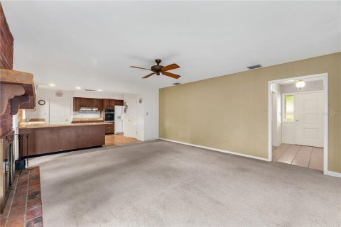 House in Brandon, Florida 3 bedrooms, 178.37 sq.m. № 2277890 - photo 24