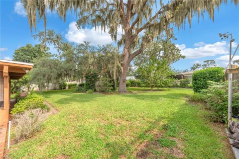 House in Brandon, Florida 3 bedrooms, 178.37 sq.m. № 2277890 - photo 11