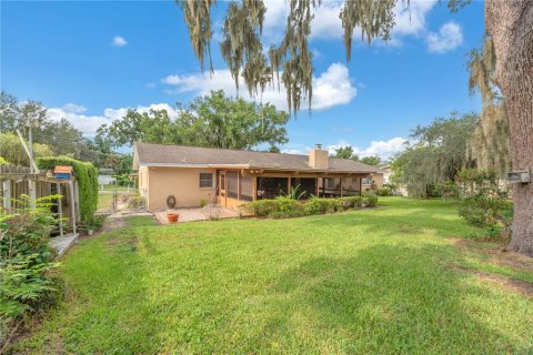 House in Brandon, Florida 3 bedrooms, 178.37 sq.m. № 2277890 - photo 10