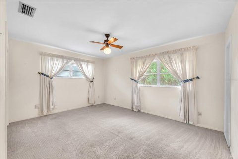 House in Brandon, Florida 3 bedrooms, 178.37 sq.m. № 2277890 - photo 27