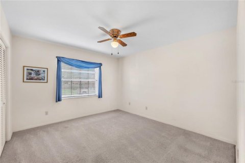 House in Brandon, Florida 3 bedrooms, 178.37 sq.m. № 2277890 - photo 25