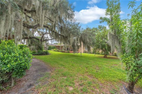 House in Brandon, Florida 3 bedrooms, 178.37 sq.m. № 2277890 - photo 7