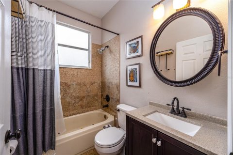 Casa en venta en Tampa, Florida, 3 dormitorios, 182.55 m2 № 1918381 - foto 9