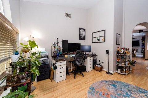 Casa en venta en Tampa, Florida, 3 dormitorios, 182.55 m2 № 1918381 - foto 7