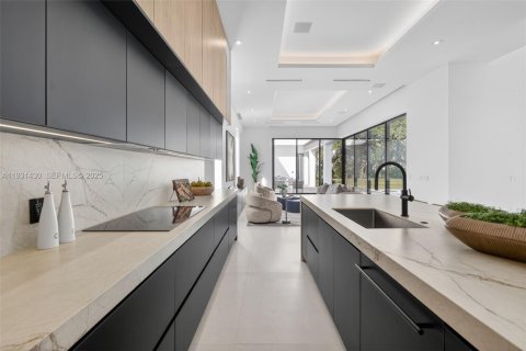 Villa ou maison à vendre à Miami, Floride: 5 chambres № 1991236 - photo 21