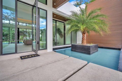 Villa ou maison à vendre à Miami, Floride: 5 chambres № 1991236 - photo 4