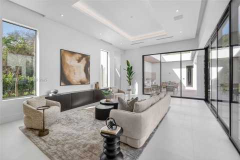 Villa ou maison à vendre à Miami, Floride: 5 chambres № 1991236 - photo 25