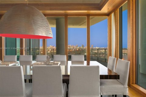 Copropriété à vendre à Miami, Floride: 5 chambres, 655.98 m2 № 1964892 - photo 12