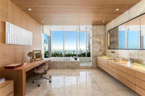 Copropriété à vendre à Miami, Floride: 5 chambres, 655.98 m2 № 1964892 - photo 8