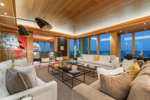 Condo à Miami, Floride, 5 chambres  № 1964892