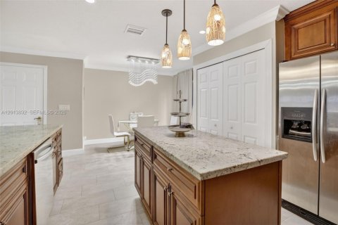 Adosado en alquiler en Sunrise, Florida, 3 dormitorios, 148.27 m2 № 2077815 - foto 17