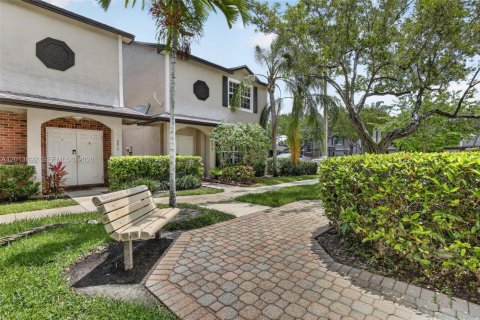 Adosado en alquiler en Sunrise, Florida, 3 dormitorios, 148.27 m2 № 2077815 - foto 4