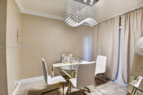 Adosado en alquiler en Sunrise, Florida, 3 dormitorios, 148.27 m2 № 2077815 - foto 13