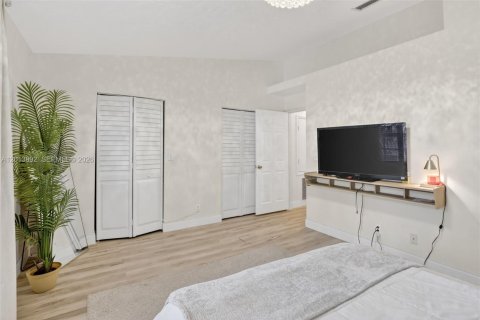 Adosado en alquiler en Sunrise, Florida, 3 dormitorios, 148.27 m2 № 2077815 - foto 24