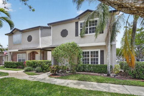 Adosado en alquiler en Sunrise, Florida, 3 dormitorios, 148.27 m2 № 2077815 - foto 3