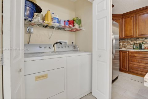 Adosado en alquiler en Sunrise, Florida, 3 dormitorios, 148.27 m2 № 2077815 - foto 20