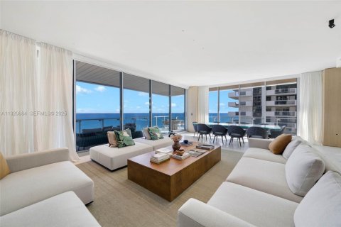 Condo in Miami Beach, Florida, 4 bedrooms  № 1984487 - photo 12