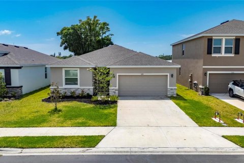 Casa en alquiler en Bradenton, Florida, 4 dormitorios, 189.99 m2 № 1853016 - foto 1