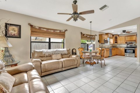 House in Royal Palm Beach, Florida 3 bedrooms, 222.04 sq.m. № 2303594 - photo 24
