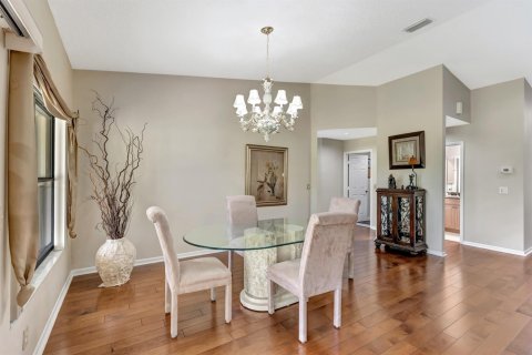 House in Royal Palm Beach, Florida 3 bedrooms, 222.04 sq.m. № 2303594 - photo 15