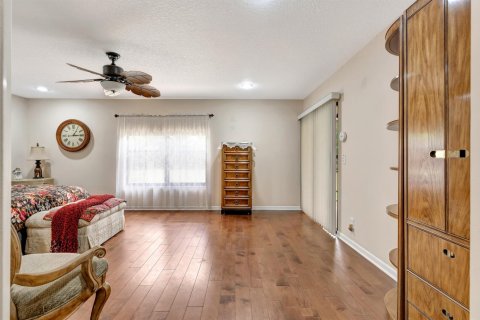 House in Royal Palm Beach, Florida 3 bedrooms, 222.04 sq.m. № 2303594 - photo 29
