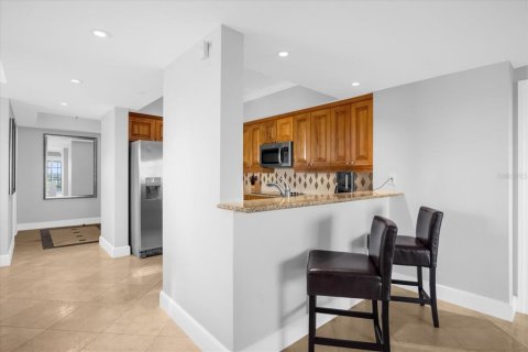 Condo in Four Corners, Florida, 1 bedroom № 2143455 - photo 9