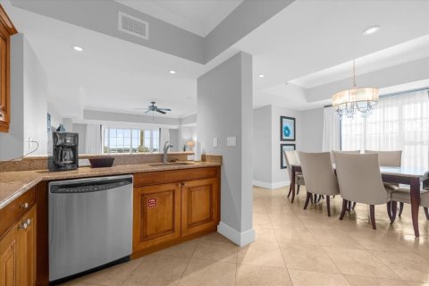 Condo in Four Corners, Florida, 1 bedroom № 2143455 - photo 5