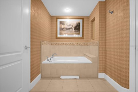 Condo in Four Corners, Florida, 1 bedroom № 2143455 - photo 26