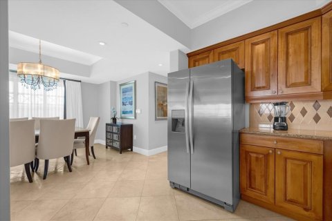 Condo in Four Corners, Florida, 1 bedroom № 2143455 - photo 6
