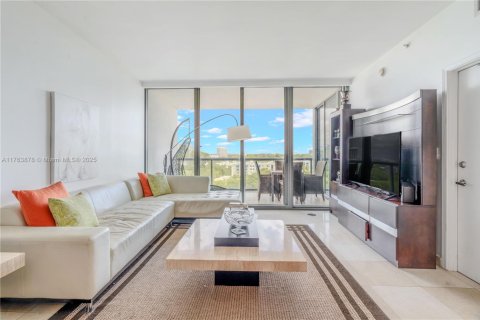 Condo in Miami, Florida, 2 bedrooms  № 1577581 - photo 5