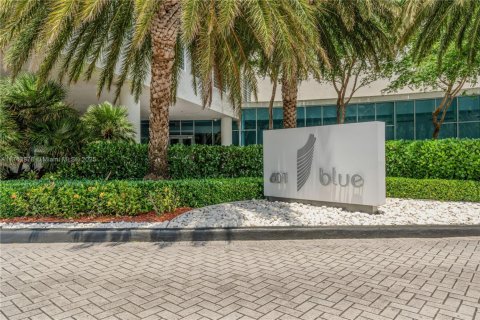 Condo in Miami, Florida, 2 bedrooms  № 1577581 - photo 25