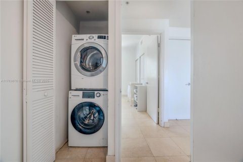 Condo in Miami, Florida, 2 bedrooms  № 1577581 - photo 21