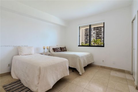 Condo in Miami, Florida, 2 bedrooms  № 1577581 - photo 17