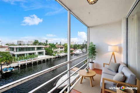 Condo à North Miami Beach, Floride, 1 chambre  № 2057759