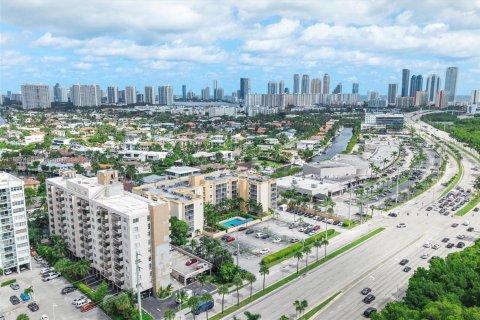 Copropriété à vendre à North Miami Beach, Floride: 1 chambre, 74.6 m2 № 2057759 - photo 29