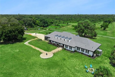 Villa ou maison à vendre à Oviedo, Floride: 8 chambres, 532.98 m2 № 2229905 - photo 4