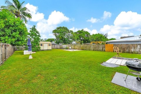 House in Hallandale Beach, Florida 2 bedrooms, 78.04 sq.m. № 1864926 - photo 20