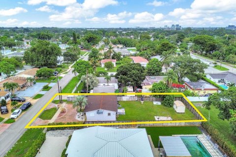 House in Hallandale Beach, Florida 2 bedrooms, 78.04 sq.m. № 1864926 - photo 4
