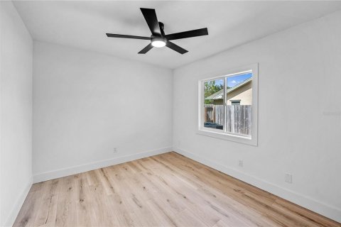 Casa en venta en Orlando, Florida, 3 dormitorios, 182.83 m2 № 1886796 - foto 18
