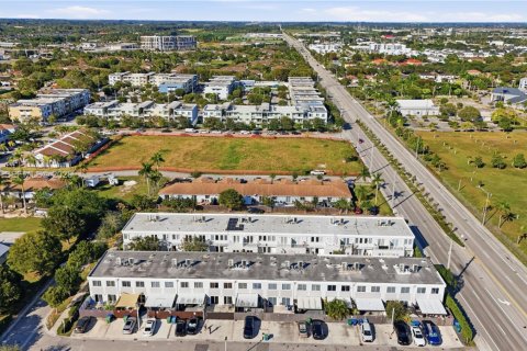 Townhouse in Homestead, Florida 4 bedrooms, 142.6 sq.m. № 1994086 - photo 13