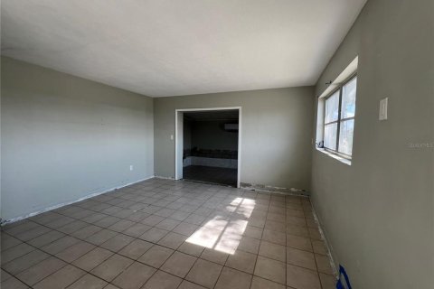 House in Port Charlotte, Florida 3 bedrooms, 108.14 sq.m. № 1389101 - photo 3